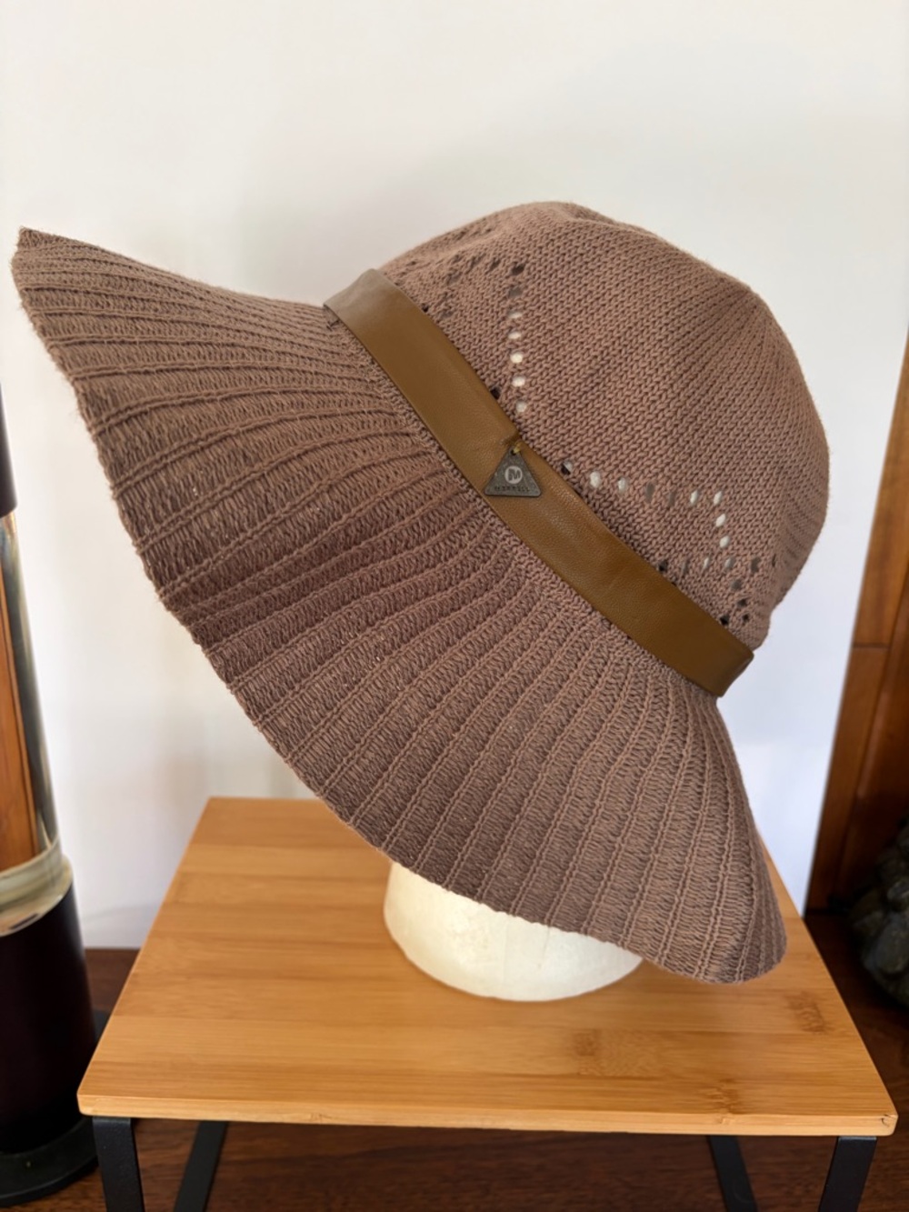 Merrell Taupe Knit Wide-Brim Sun Hat with Brown Band. Size S-M